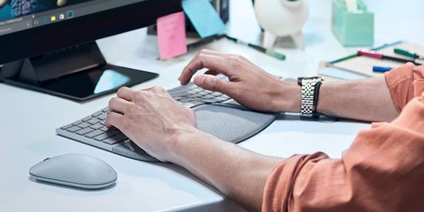 Ergonomic computer keyboard and mouse