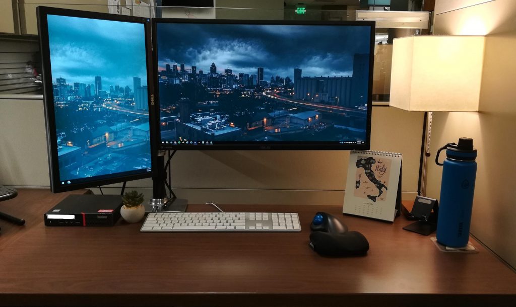 Monitors configuration: dual monitor setup