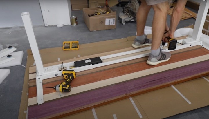 DIY: Install the tabletop to lifting desk