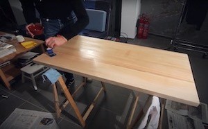 DIY lifting desk: staining and finishing